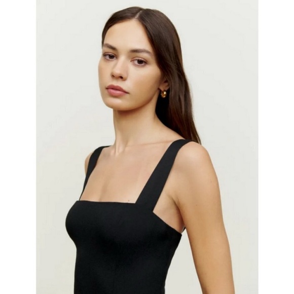 NEW Reformation Alva Jumpsuit in Black
Size Xtra Small - Picture 16 of 16
